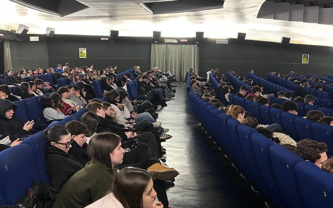 Sulla Strada Giusta al via la quarta edizione: oltre 400 studenti al Politeama per parlare di sicurezza, responsabilità e giustizia